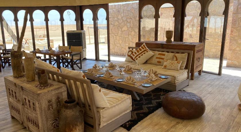 Agafay Desert Dinner and Camel Ride - Saharies