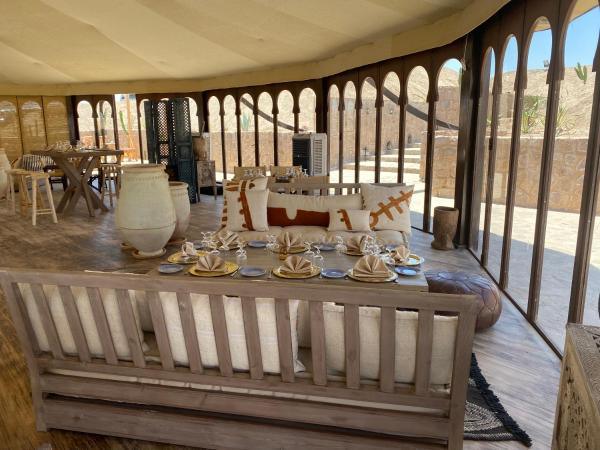 Agafay Desert Experience with Lunch at the Luxury Camp - Saharies